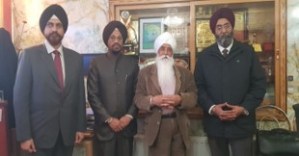 Prof Ramandeep Narang, Principal Dr Kavipal Singh, Bhai Sahib Bhai Mohinder Singh and Dean Dr Ramandeep Singh