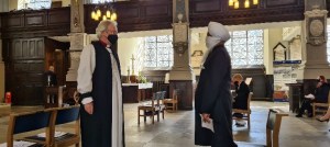 Right Reverend David Urquhart, The Bishop of Birmingham, and Bhai Sahib Mohinder Singh greet each other.