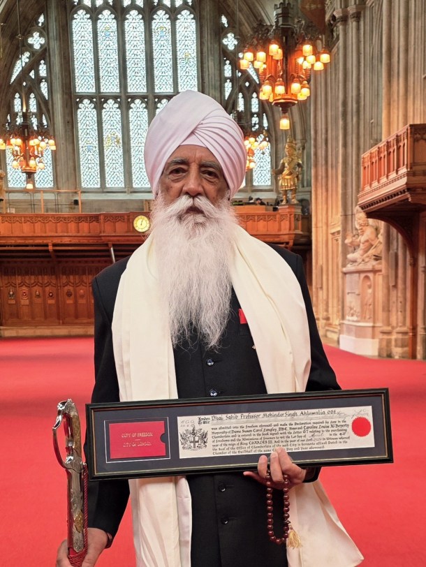 Bhai Sahib Professor Mohinder Singh Ahluwalia OBE KSG MGH at Guildhall, London, after being awarded the Freedom of the City of London in recognition of a lifetime of global service to peacebuilding, faith leadership, and humanitarian work.